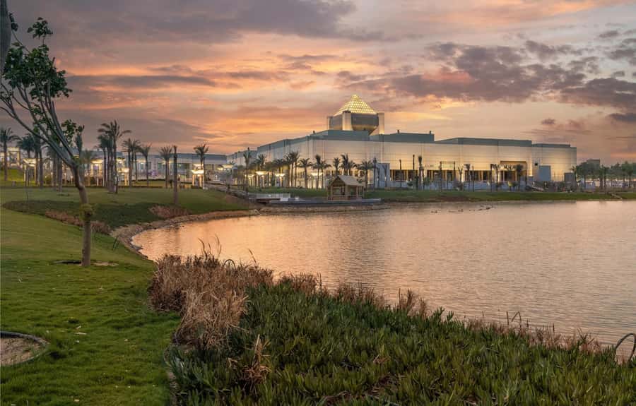 Giza: Pyramids, Museum of Civilization and Old Cairo, Bazaar - Key points at a glance