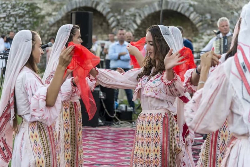 Gjirokaster Walk Tour: Old Bazaar, Cfake, Dunavat, AliPasha! - What this Gjirokaster walk actually gives you