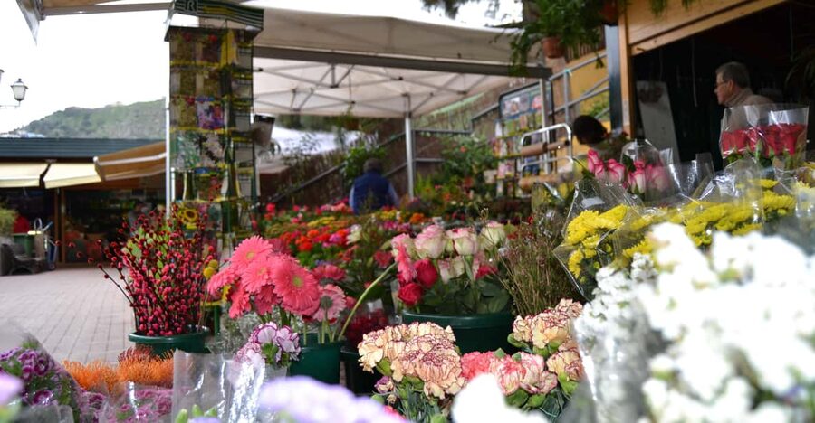 Gran Canaria: Traditional Markets, San Mateo & Teror - San Mateo: food, movement, and a livelier market hour