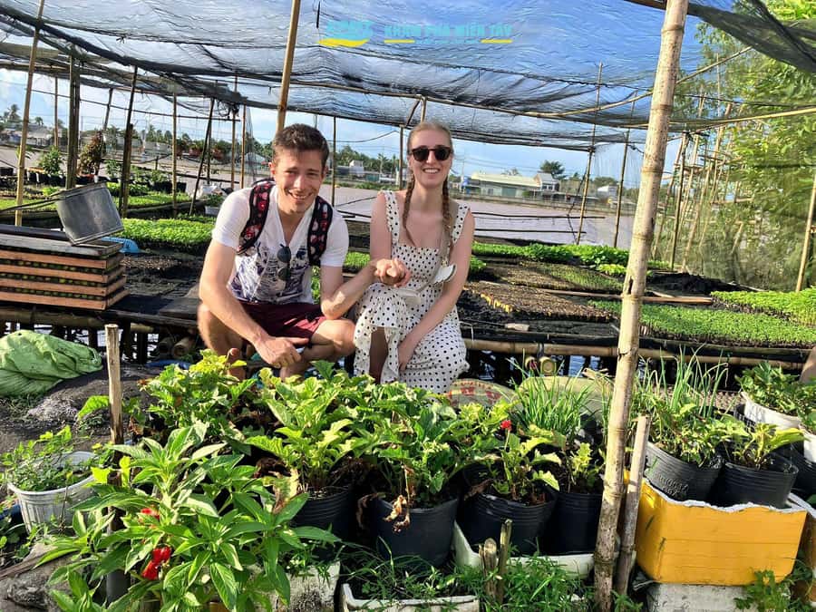 Group Tour: Floating Market, Rice Noodle, nursery vegatable - Who Will Enjoy This Morning Best?