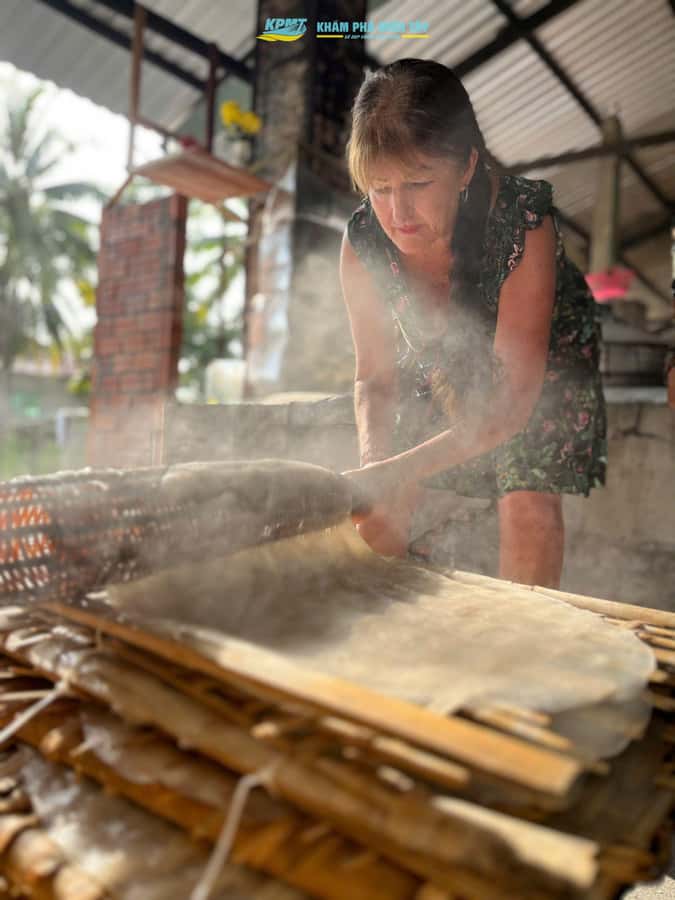 Group Tour: Floating Market, Rice Noodle, nursery vegatable - How Much Value Do You Get for $24?