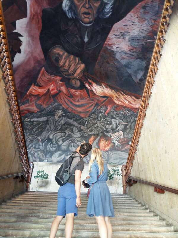Guadalajara: Culture, Architecture, and Market Walking Tour - Starting at the fountain in Plaza Guadalajara