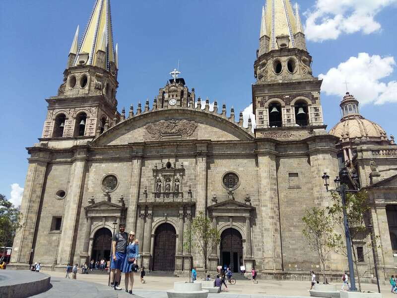 Guadalajara: Culture, Architecture, and Market Walking Tour - The guide makes the difference