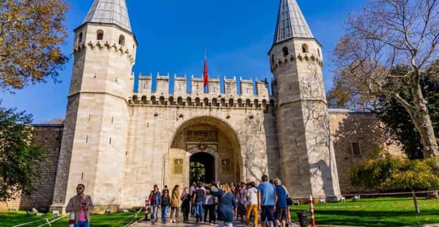 Guided Half-Day Istanbul Tour: Topkapi & Grand Bazaar - Why the palace visit can feel rushed