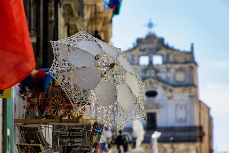Guided tour of Ortigia with Fish Street Food at the market - Piazza Archimede and the Fountain of Diana