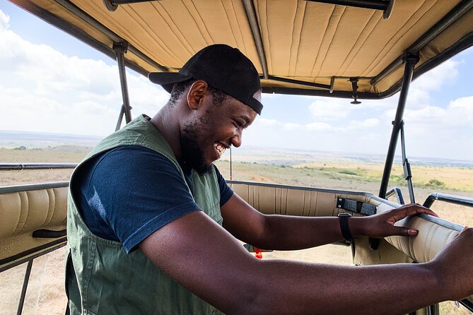 Half-Day Nairobi National Park and Maasai Market with Pick up - The 30-minute Maasai Market stop