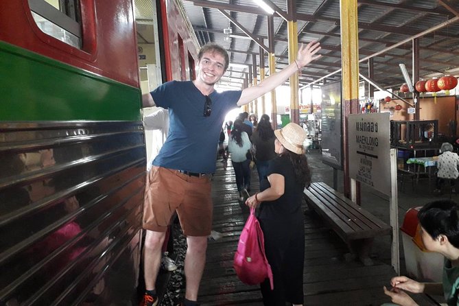 Half-Day Railway Market and Floating Market Tour in Thailand - What You Actually See at the Railway Market