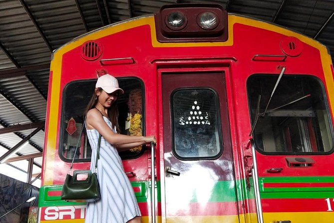 Half-Day Railway Market and Floating Market Tour in Thailand - The Guide Can Shape the Whole Day