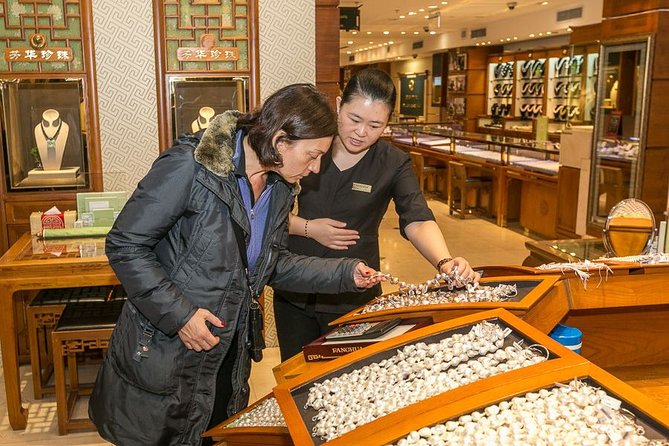 Half Day Tour:Market Shopping Acrobatic Show & Peking Duck dinner - What the private transport adds