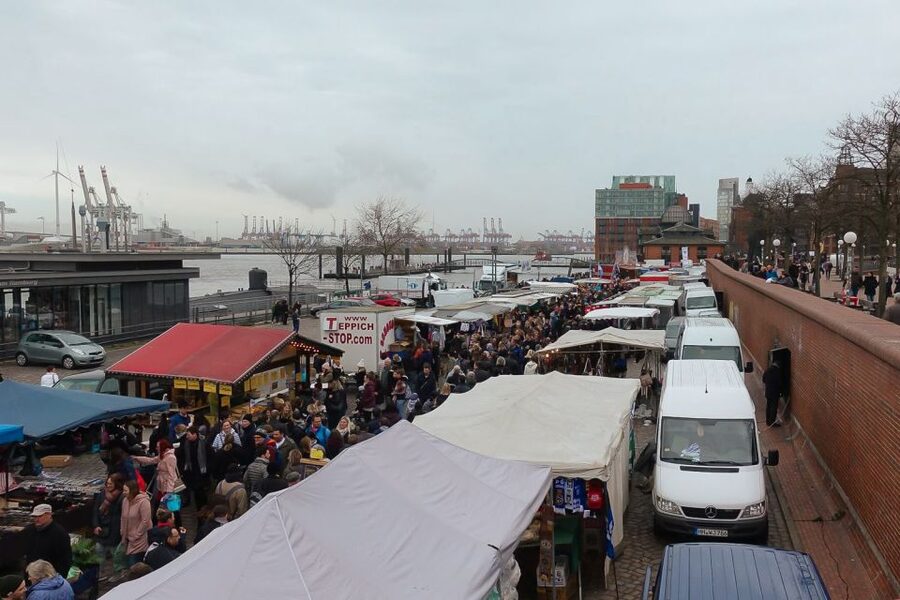 Hamburg: Reeperbahn, Port, & Fish Market Morning Tour - The harbor ferry toward Finkenwerder