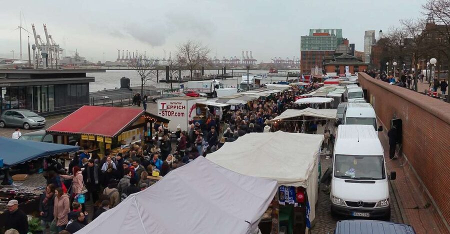 Hamburg: Reeperbahn, Port, & Fish Market Morning Tour - The guide can make or break the morning