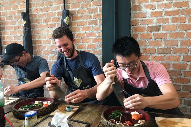 Hands on Thai Cooking Class and Market Tour - Price, group size, and practical value