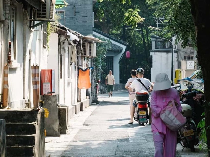 Hangzhou Insider Mini-Hike: TCM, Hill Views and Wet Market - Why this four-hour Hangzhou walk feels different