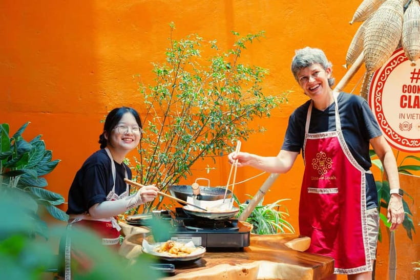 Hanoi Cooking Class: Market Tour, Free Recipe & Beverages - Booking details worth checking first