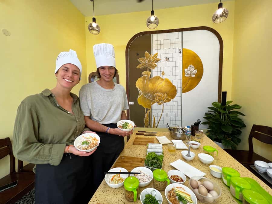 Hanoi: Maya Traditional Cooking Class & Market Tour - Yen Thai Market, where the food starts