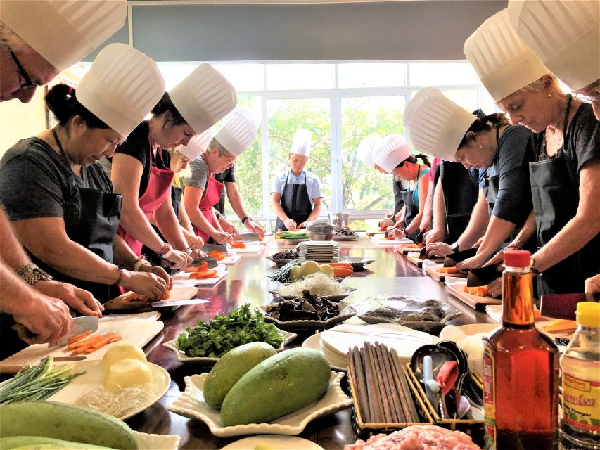 Hanoi: Old Quarter Market Tour and Cooking Class with Meal - Key points to know before booking