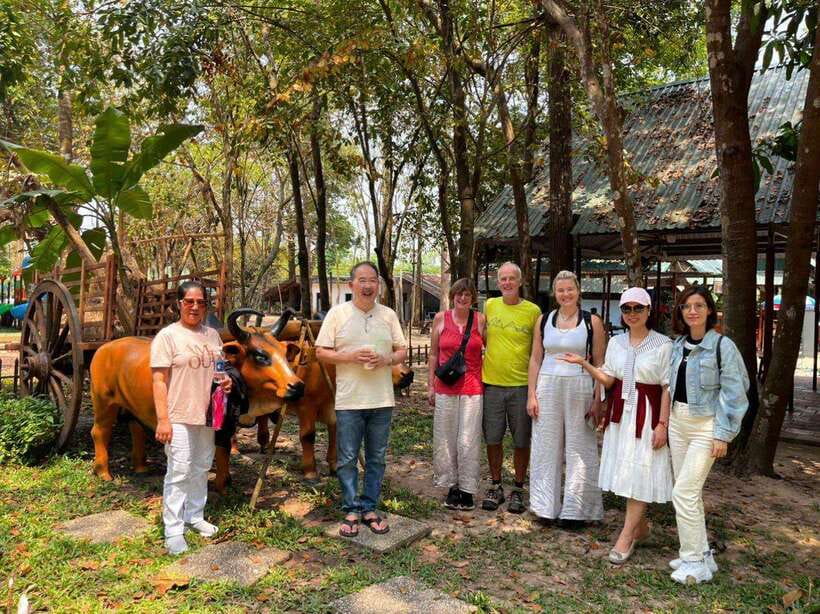 Ho Chi Minh: 1 Day Can Tho Floating Market & Cu Chi Tunnels - Guides make the difference