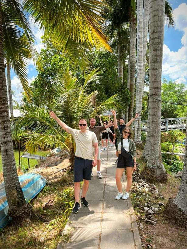 Ho Chi Minh: 1-Day Mekong Delta Tour-Floating Market & Islet - Fish farms and the Koi fish foot massage