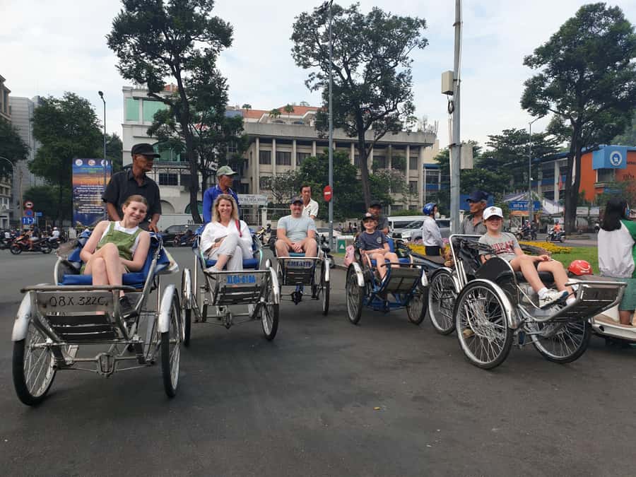 Ho Chi Minh: Authentic Market Cyclo Tour without Tour guide - Morning or afternoon: which departure works best?