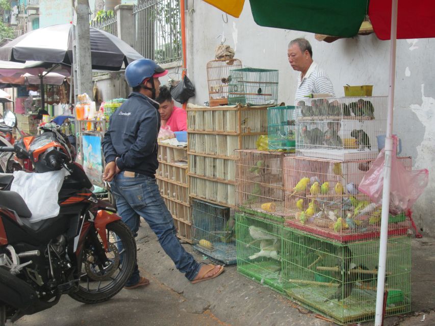 Ho Chi Minh City: Saigon Morning Markets Tour by Motorbike - Walking through the markets, not just riding past