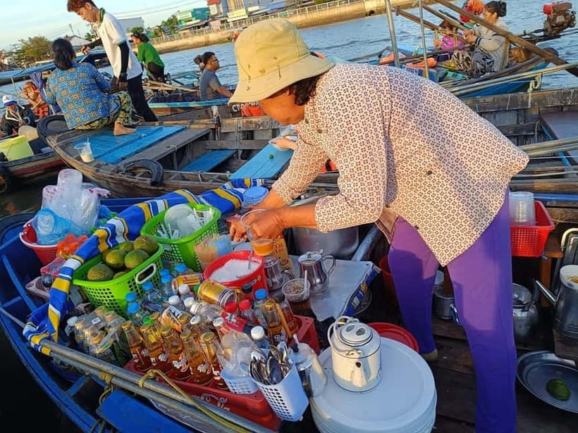 Ho Chi Minh: Group Cai Rang Floating Market 1 Day Tour - Crossing the Hau River to Cai Rang