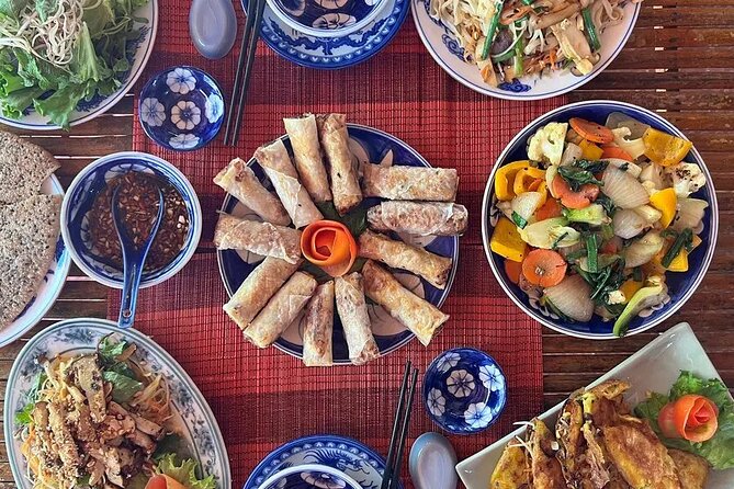 Hoi An Ancient Town - Night Market Street Food Tours By Night - The private format and group size