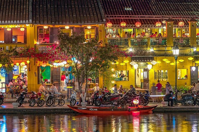 Hoi An Ancient Town - Night Market Street Food Walking Tours - A slower change of scene on the river
