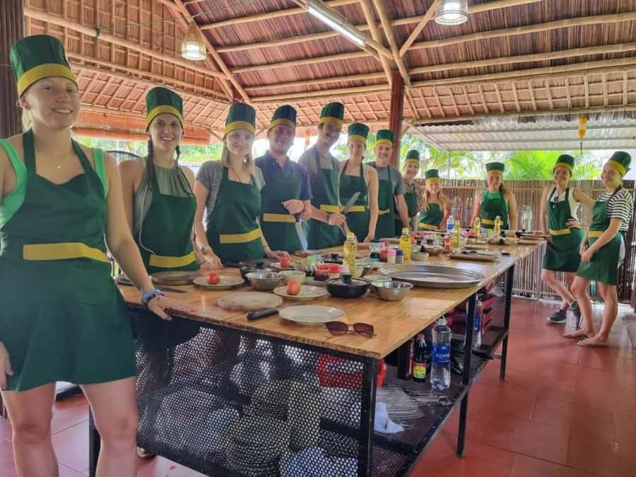 Hoi An: Bay Mau Cooking Class w/ Market & Basket Boat Option - What you cook during the class