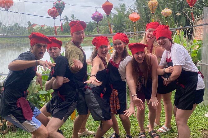 Hoi An Cooking Class(Local market,Basket Boat,Fishing & Cooking) - A market lesson before the cooking begins