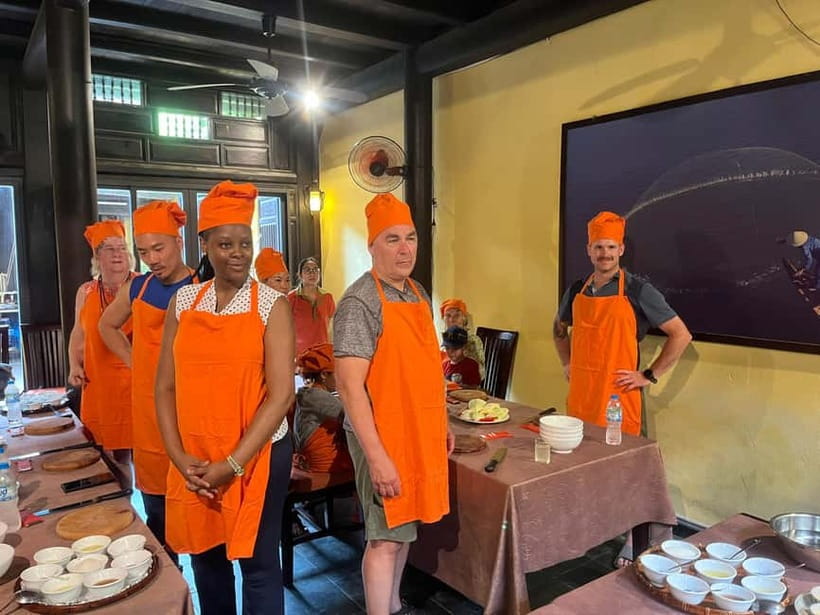 Hoi An: Cooking Class with Exploring Hoi An Market - Hoi An Market in 45 focused minutes
