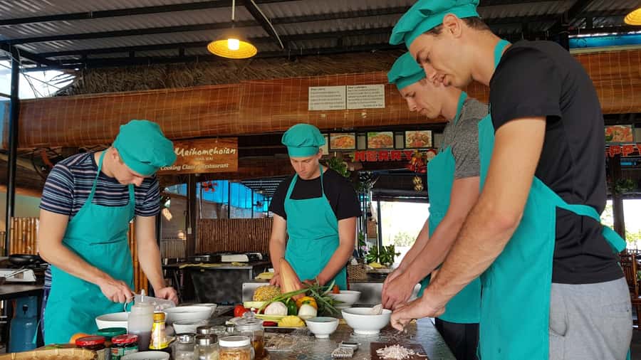 Hoi An Cooking Class With Market and Bamboo Basket Boat Tour - Lunch made by you