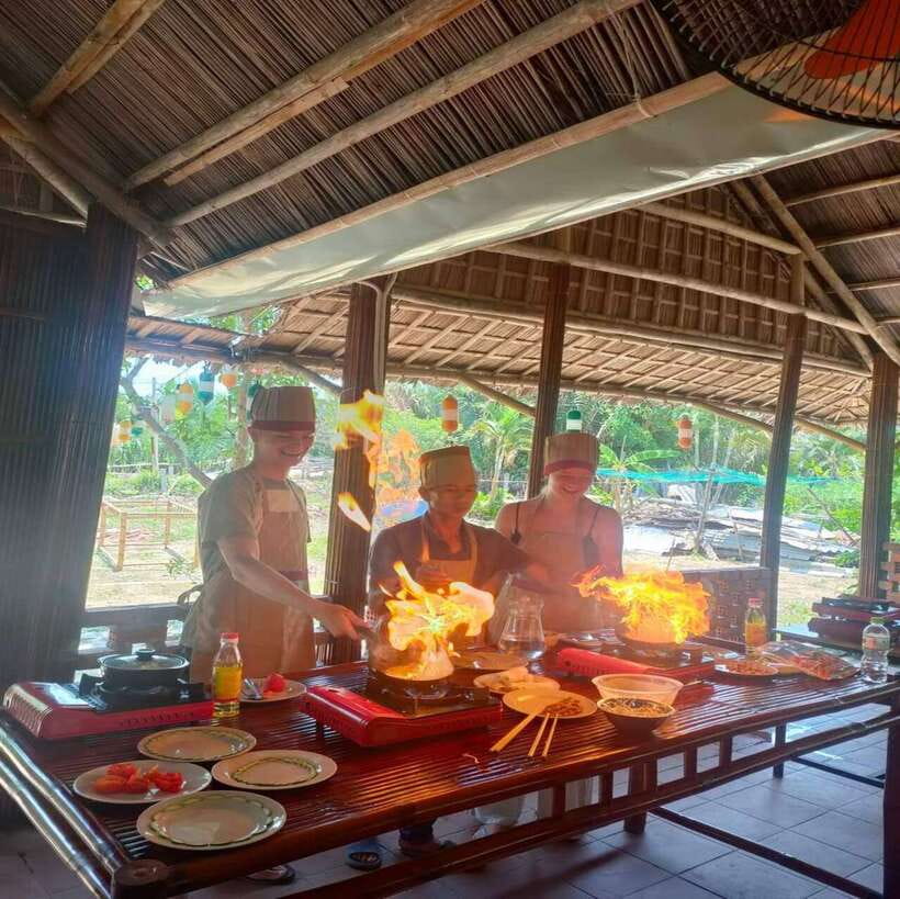 Hoi An: Eco Cooking Class with Market Trip and Basket Boat - Key points at a glance