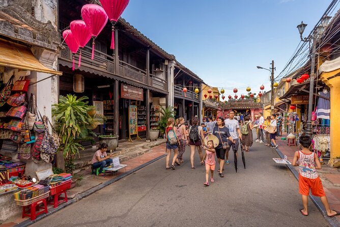 Hoi An Night Market - Ancient Town street food tours by Night - Drinks, dessert, and the final stretch