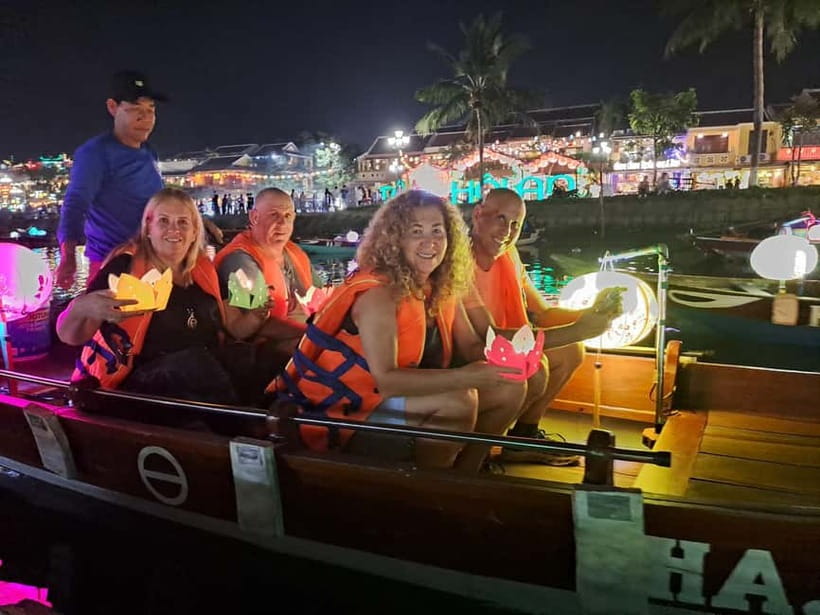 Hoi An Street Food, night market and lantern boat ride - Start at Hoi An Museum, Then Follow the Food