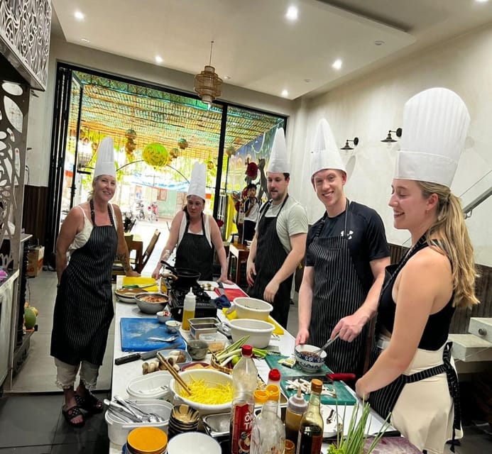 Hoi An:Vegetarian Cooking Class & Explore Market wChef Thanh - Starting with the Hoi An market