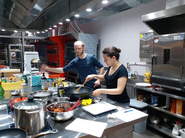 Hong Kong Market Walking Tour & Chinese Cooking Class - What you actually eat and learn