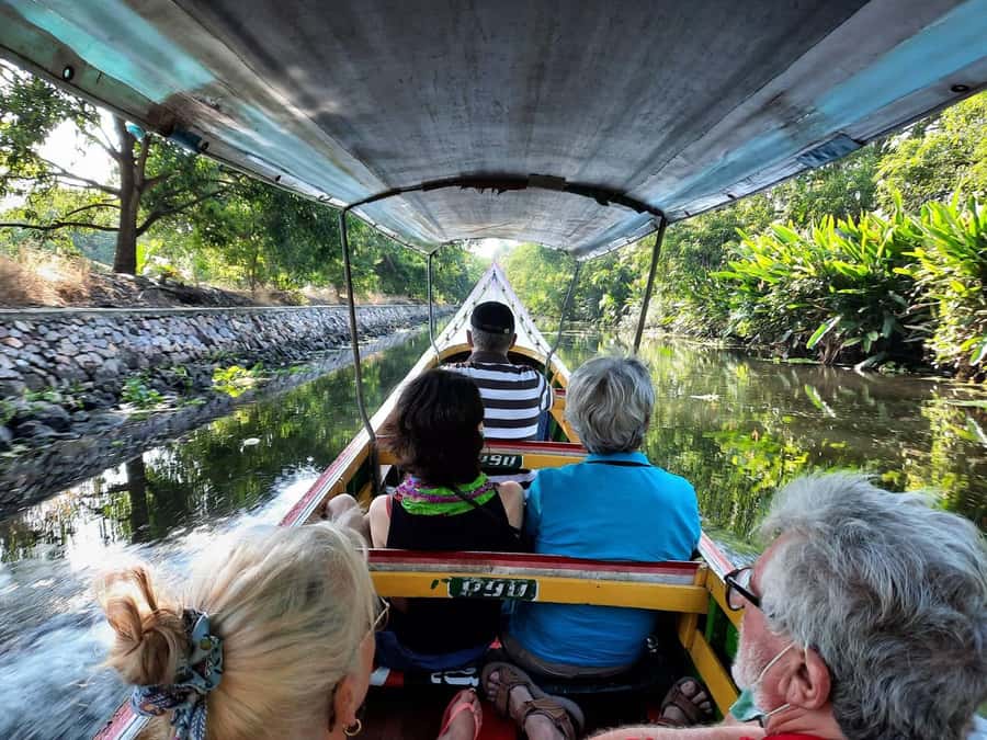 Hua Hin: Maeklong Railway & Amphawa Floating Markets Tour - How to get the most from the market stops