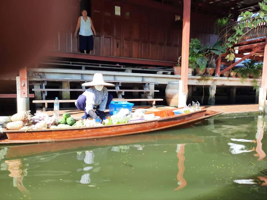Hua Hin: Maeklong Railway & Amphawa Floating Markets Tour - The 30-minute ride to Amphawa