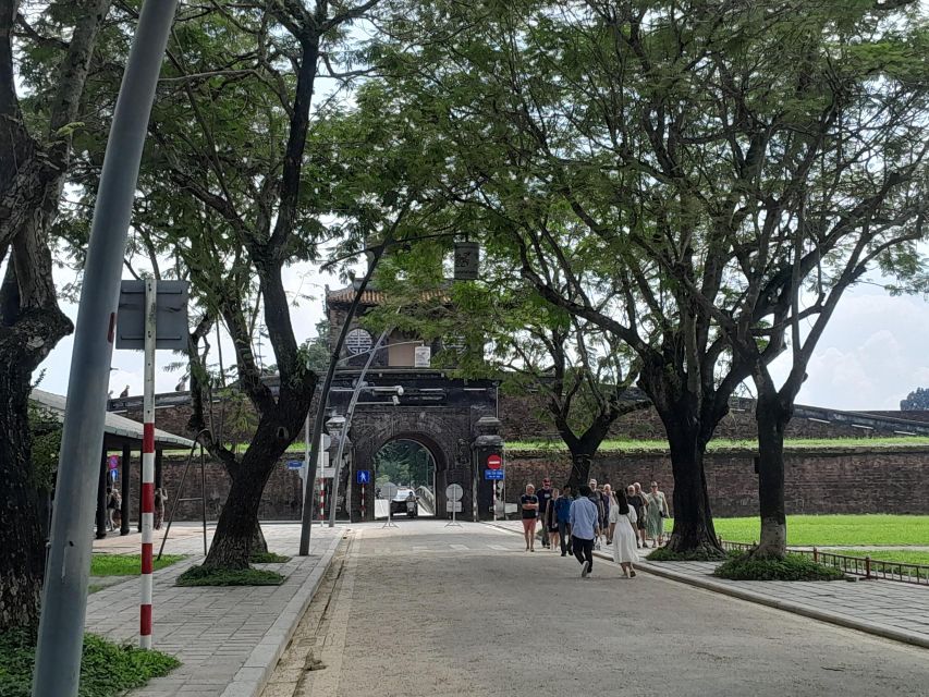 Hue:Deluxe Walking tour to Imperial City and Dong Ba Market - Should you book the Hue Imperial City and Dong Ba Market tour?
