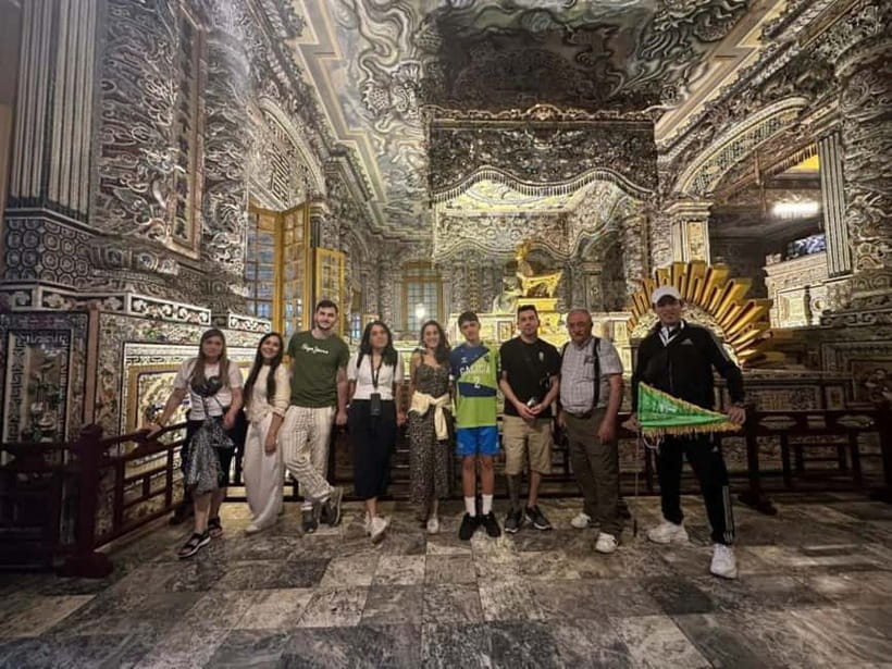Hue: Dragon Boat Cruise, Imperial Citadel, & Market Day Trip - Lunch at Madam Thu Restaurant