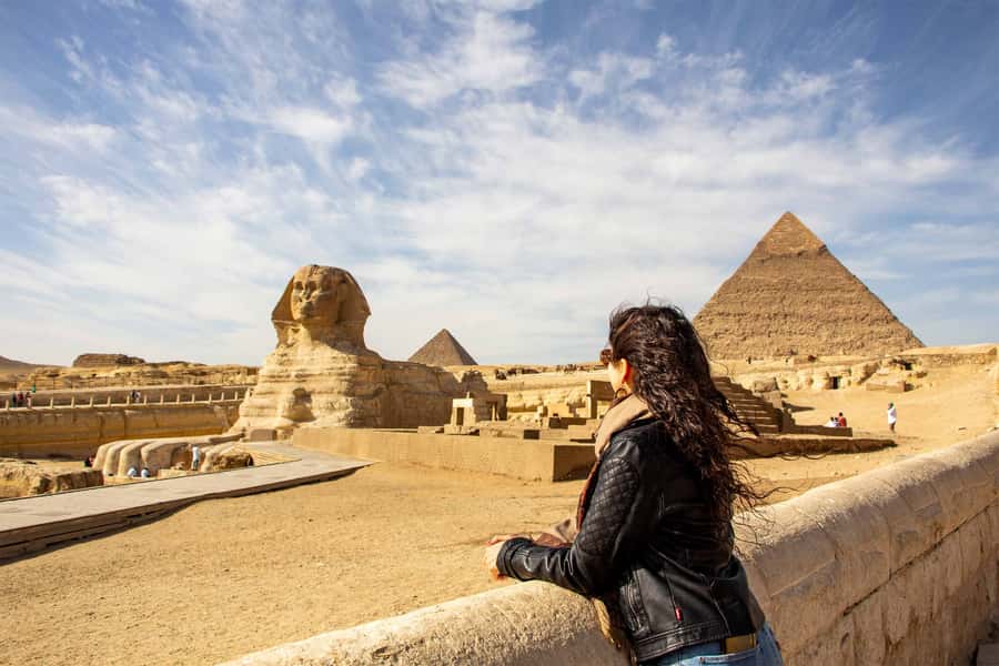 Hurghada: Giza Pyramids, Sphinx, Museum & Old Souq Day Trip - Is $63 good value?
