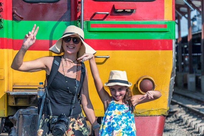 Iconic Markets: Damnoen & Train Market Explore - The optional long-tail boat trip