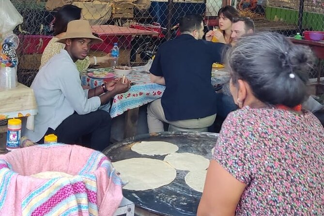 Immersion Tour and Oaxaca Markets, All gastronomy included - Inside the market maze