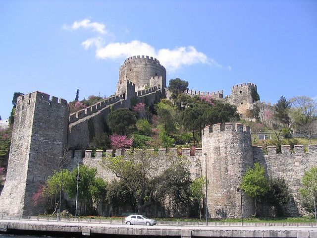 Istanbul: Afternoon Bosphorus Cruise and Spice Bazaar Tour - Why this four-hour combination works