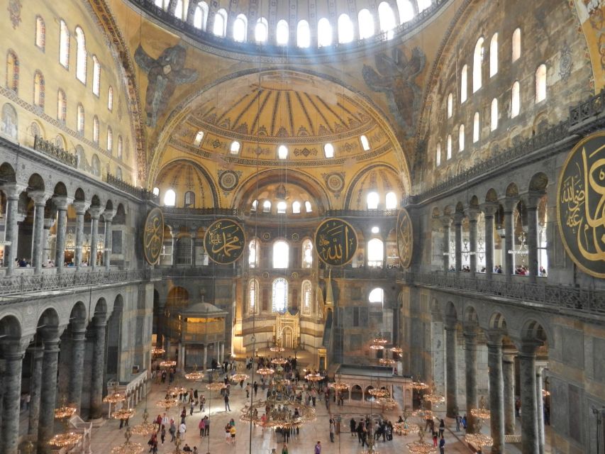 İstanbul: Full-Day Tour with Grand Bazaar - A small group with multilingual guiding