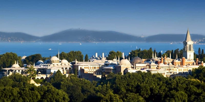 Istanbul: Guided Topkapi and Grand Bazaar with Small Group - Starting from Fatih or Beyoğlu