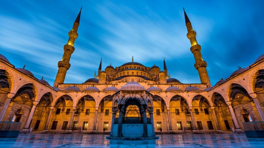 Istanbul: Hagia Sophia, Blue Mosque, and Grand Bazaar Tour - Should you book this Istanbul tour?