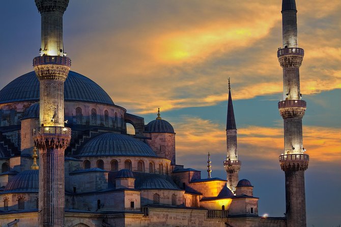 Istanbul: Hagia Sophia, Blue Mosque, and Grand Bazaar Tour - The guide is the heart of the experience