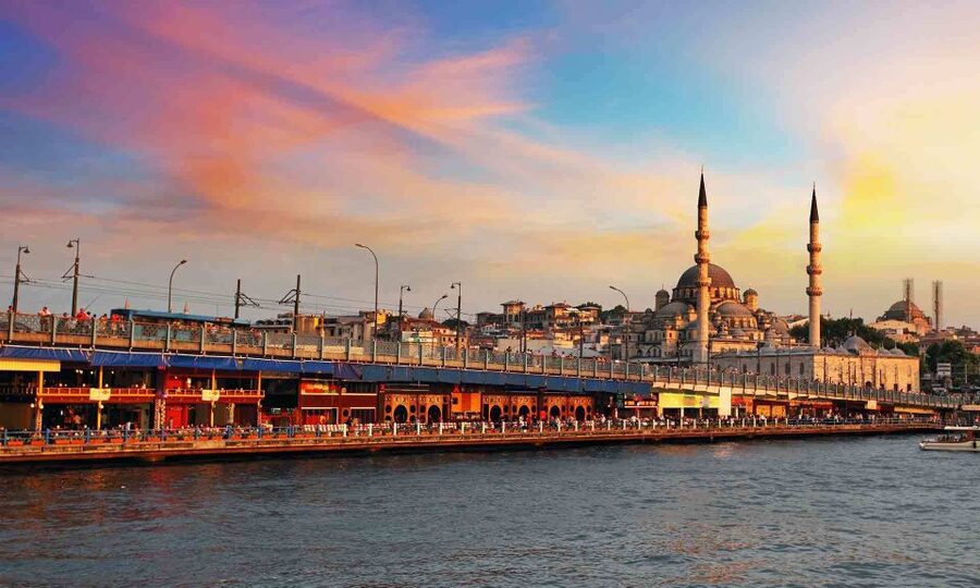 Istanbul Old City to Grand Bazaar Tour - Two hours inside Topkapi Palace
