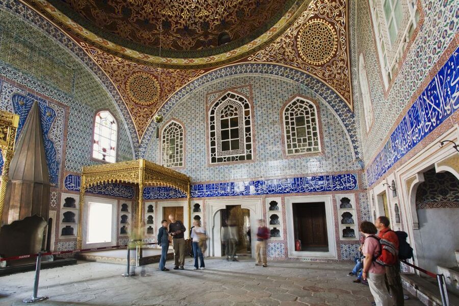 Istanbul Old City to Grand Bazaar Tour - Pickup, transport, and the shape of the day